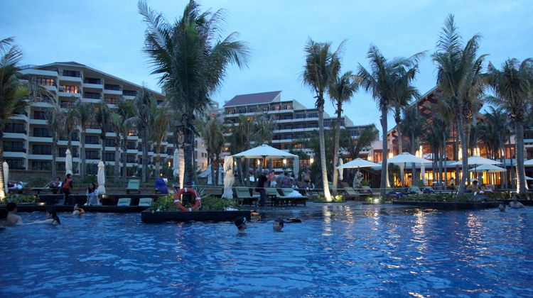 Crowne Plaza Danang Pool