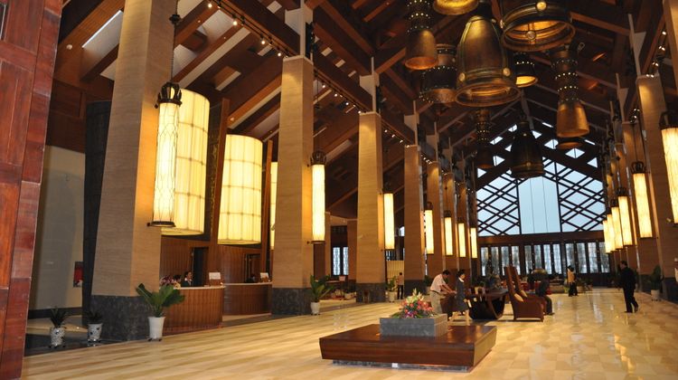 Crowne Plaza Danang Lobby