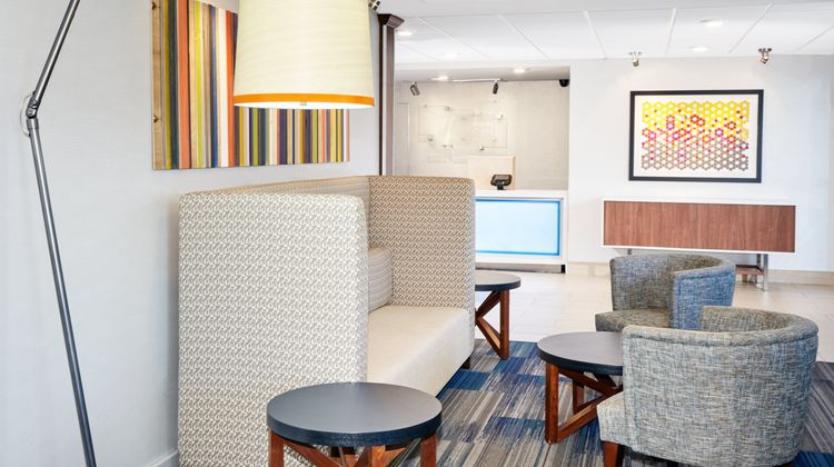 Holiday Inn Express Lobby