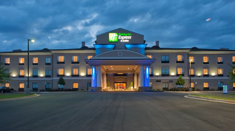 Holiday Inn Express Prattville Exterior