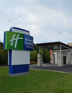 Holiday Inn Express & Suites Waterville