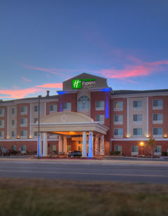 Holiday Inn Express & Suites Elk City
