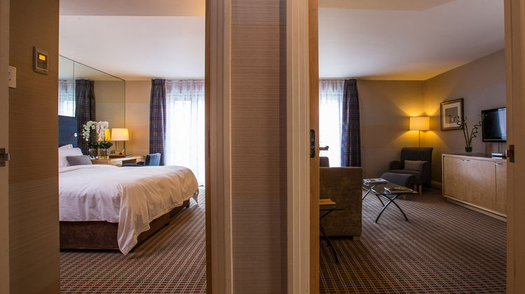 The Club Hotel & Spa Suite