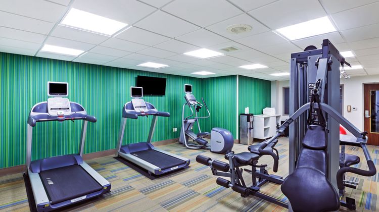 Holiday Inn Express & Suites Health Club