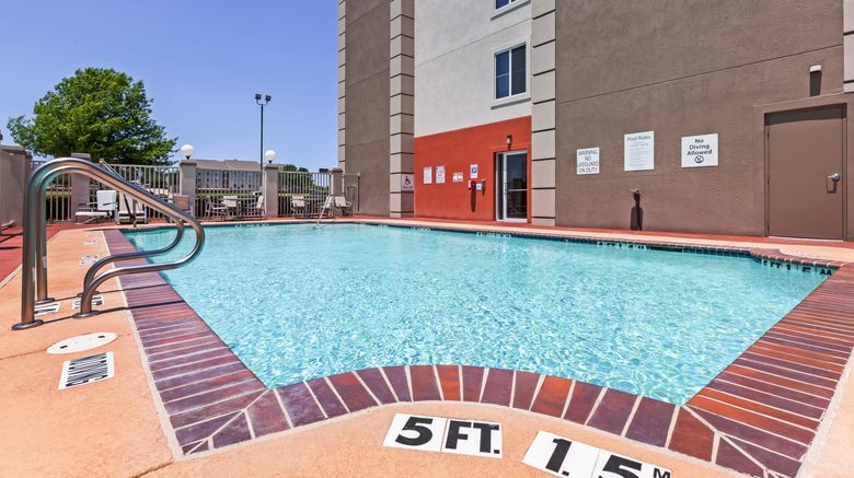 <b>Holiday Inn Express & Suites Pool</b>. Images powered by <a href="https://leonardo.com/" title="Leonardo Worldwide" target="_blank">Leonardo</a>.
