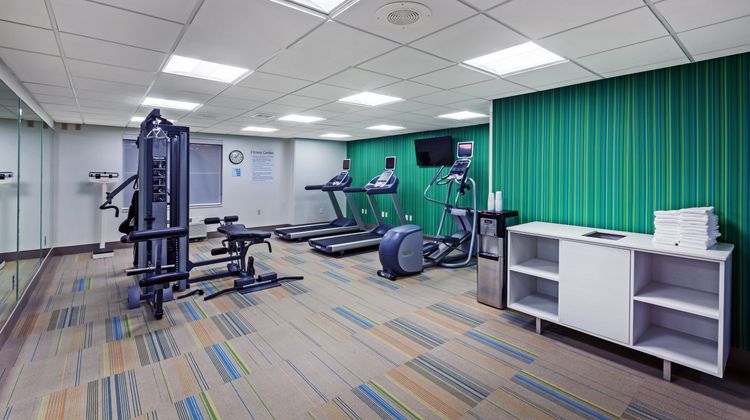 Holiday Inn Express & Suites Health Club