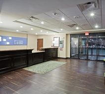 Holiday Inn Express Suites Deming Lobby