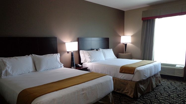 Holiday Inn Express Suites South Room