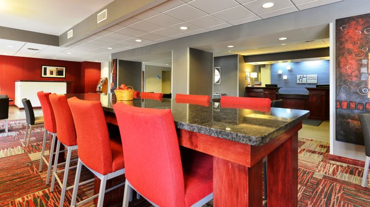 Holiday Inn Express Corning/Painted Post Lobby