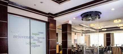 Holiday Inn Express Stes Arboretum Area Lobby