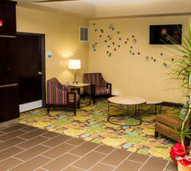 Holiday Inn Express & Suites Sikeston SW Exterior