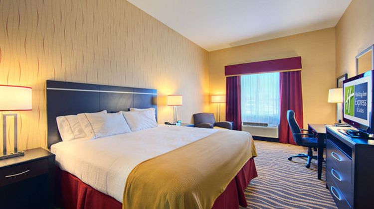 Holiday Inn Express Suites Cotulla Room