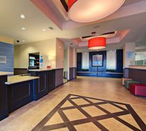 Holiday Inn Express Suites Cotulla Lobby
