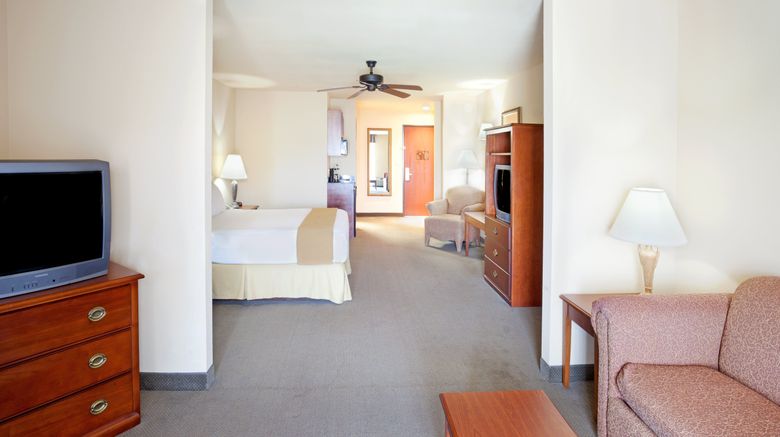 <b>Holiday Inn Express & Suites Kerrville Room</b>. Images powered by <a href="https://www.leonardoworldwide.com/" title="Leonardo Worldwide" target="_blank">Leonardo</a>.