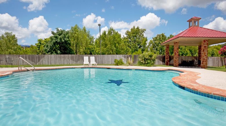 <b>Holiday Inn Express & Suites Kerrville Pool</b>. Images powered by <a href="https://www.leonardoworldwide.com/" title="Leonardo Worldwide" target="_blank">Leonardo</a>.