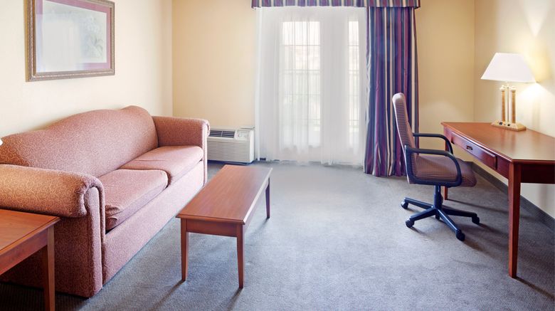 <b>Holiday Inn Express & Suites Kerrville Suite</b>. Images powered by <a href="https://www.leonardoworldwide.com/" title="Leonardo Worldwide" target="_blank">Leonardo</a>.