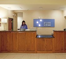 Holiday Inn Express & Suites Kerrville Lobby