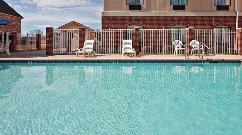 <b>Holiday Inn Express & Suites Forest Pool</b>. Images powered by <a href="https://www.leonardoworldwide.com/" title="Leonardo Worldwide" target="_blank">Leonardo</a>.