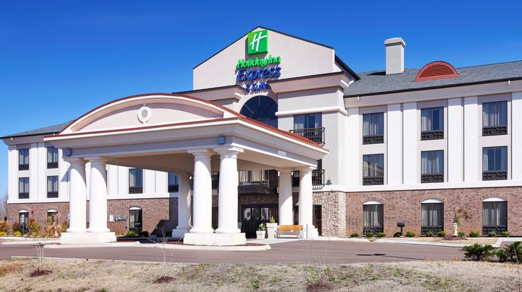 Holiday Inn Express & Suites Covington Exterior