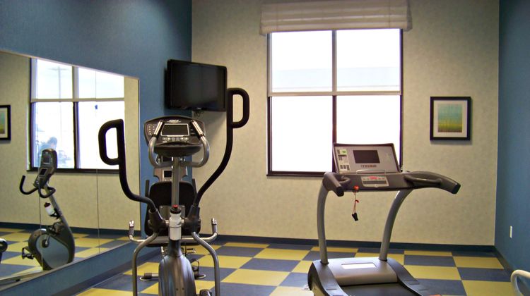 Holiday Inn Express Hotel & Suites Health Club