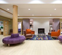 Holiday Inn Express Hotel & Suites Lobby