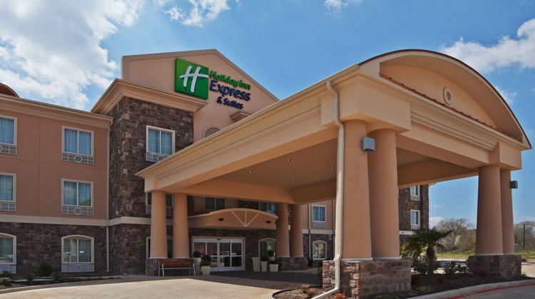 Holiday Inn Express Hotel/Suites Exterior