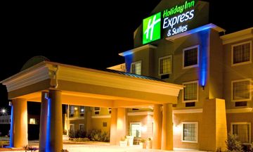 Holiday Inn Express Jourdanton