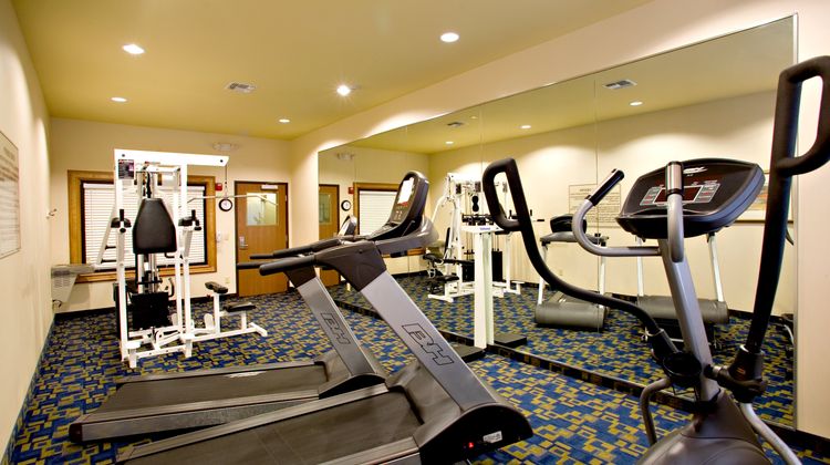Holiday Inn Express Jourdanton Health Club