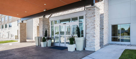 Holiday Inn Express & Suites Ludington Exterior