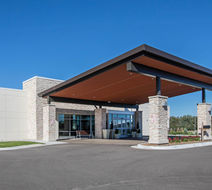 Holiday Inn Express & Suites Ludington Exterior