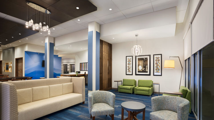 Holiday Inn Express & Suites McAllen Lobby