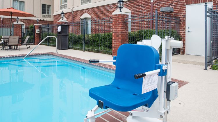 Holiday Inn Express & Suites Pool