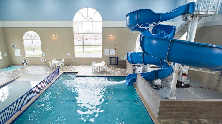 Garner Hotel Brookings Pool