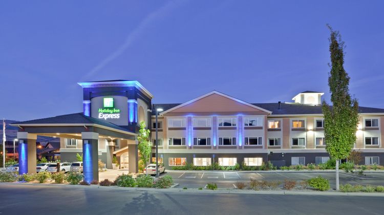 Holiday Inn Express & Suites Ashland Exterior