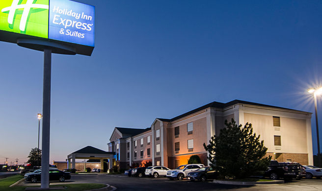 Holiday Inn Express Hotel/Suites Vinita Exterior