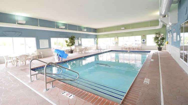Holiday Inn Express Pool