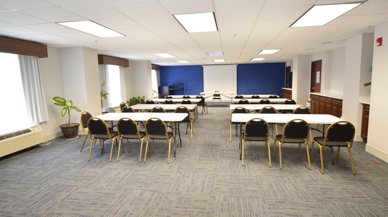 <b>Holiday Inn Express Meeting</b>. Images powered by <a href="https://www.leonardoworldwide.com/" title="Leonardo Worldwide" target="_blank">Leonardo</a>.