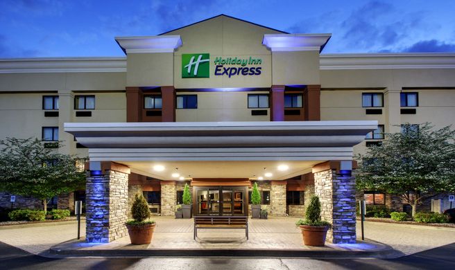 Holiday Inn Express/Oak Grove Exterior