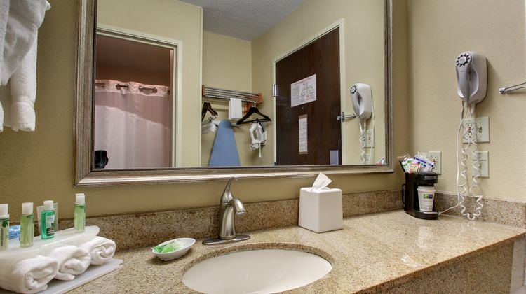 Holiday Inn Express/Oak Grove Room