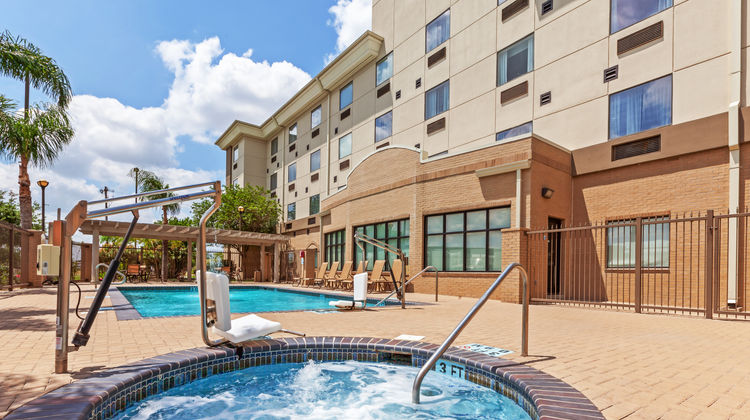 Holiday Inn Express Hotel & Suites Pool