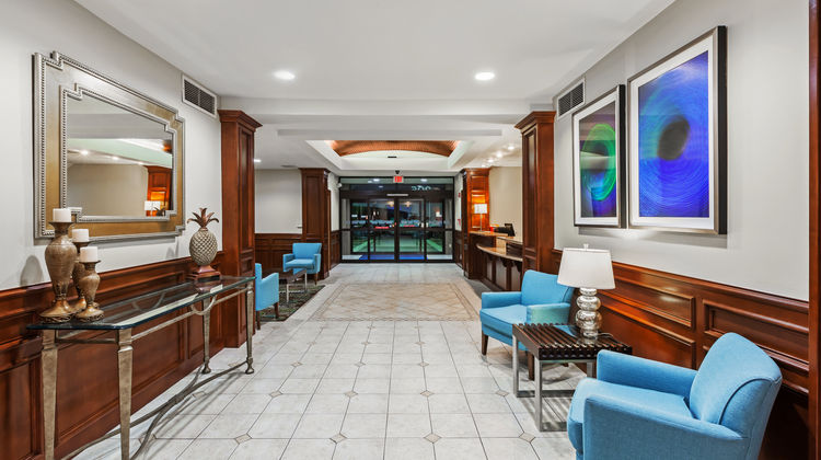 Holiday Inn Express Hotel & Suites Lobby
