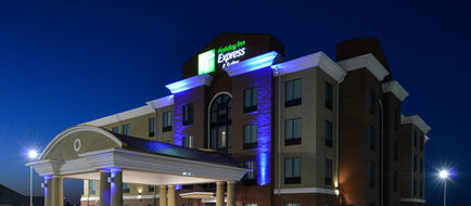 Holiday Inn Express Hotel & Stes Alva Exterior