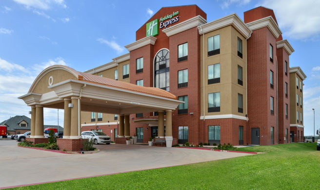 Holiday Inn Express Hotel & Stes Alva Exterior