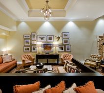 Crowne Plaza Albuquerque Lobby
