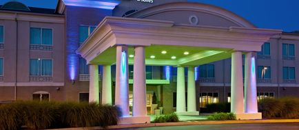 Holiday Inn Express & Suites Greenwood Exterior