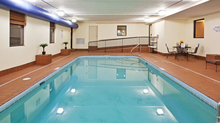 Holiday Inn Express Pool