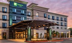 Holiday Inn & Suites Silicon Valley