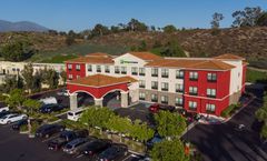 Holiday Inn Express & Suites Lake Forest
