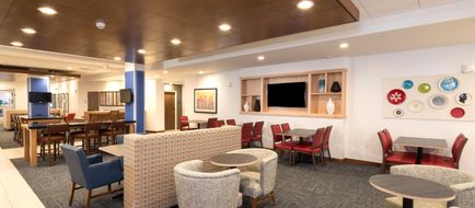 Holiday Inn Express & Suites Gaylord Lobby