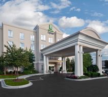 Holiday Inn Express Exterior